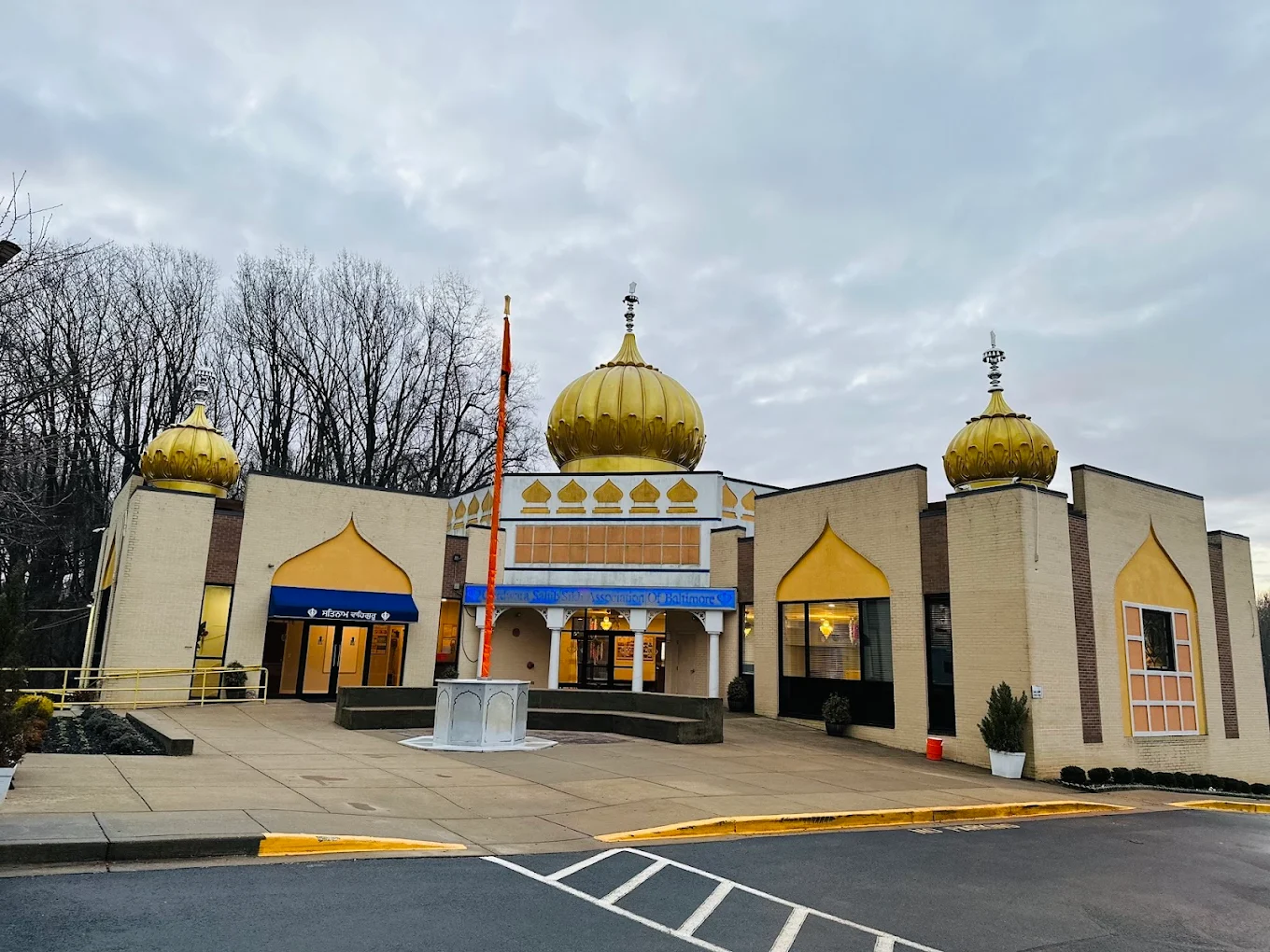 A vibrant community gathering at the Gurdwara